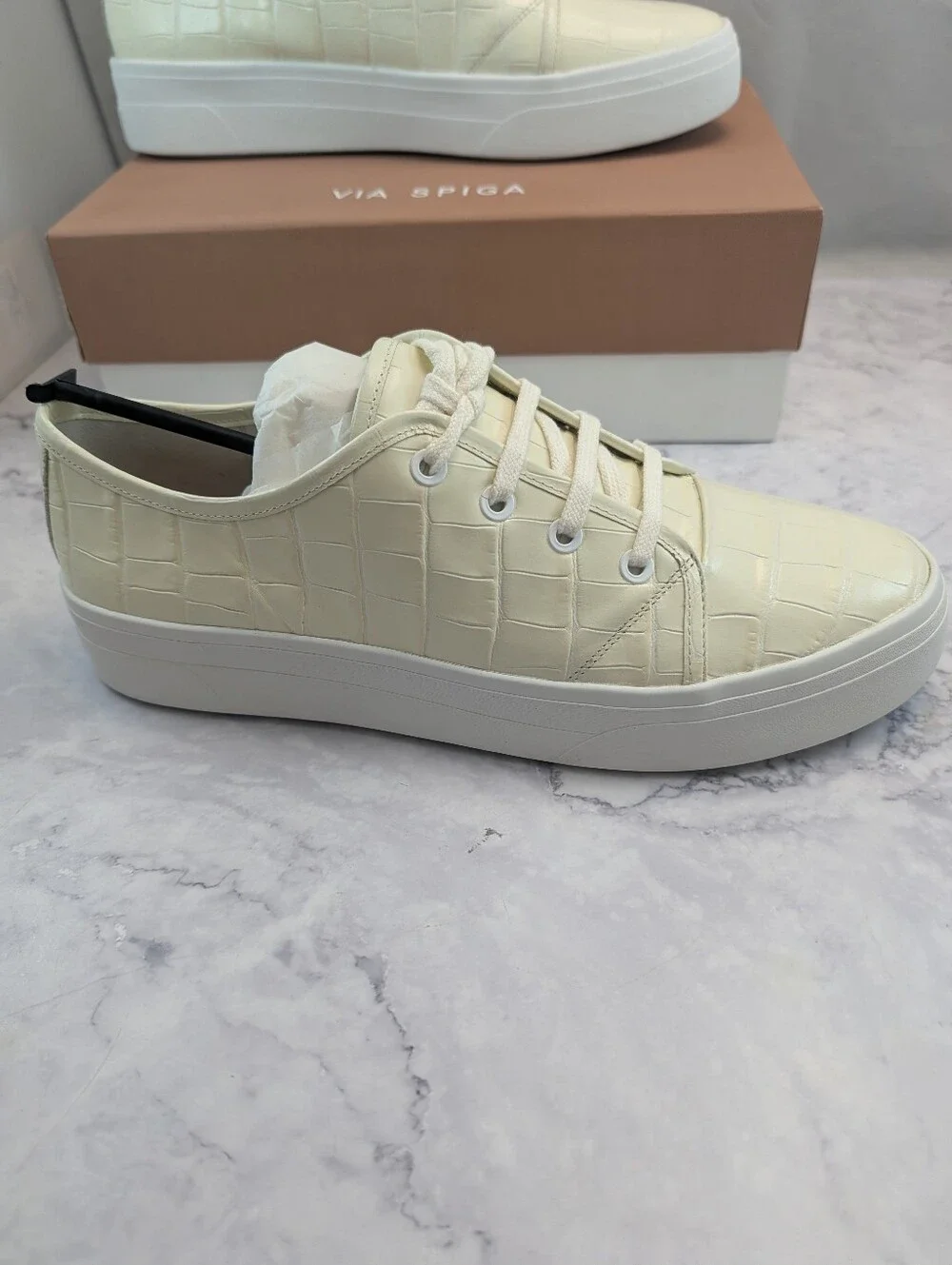 VIA SPIGA Womens Milk Ivory Croc Viola Platform Leather Athletic Sneakers Sz 10